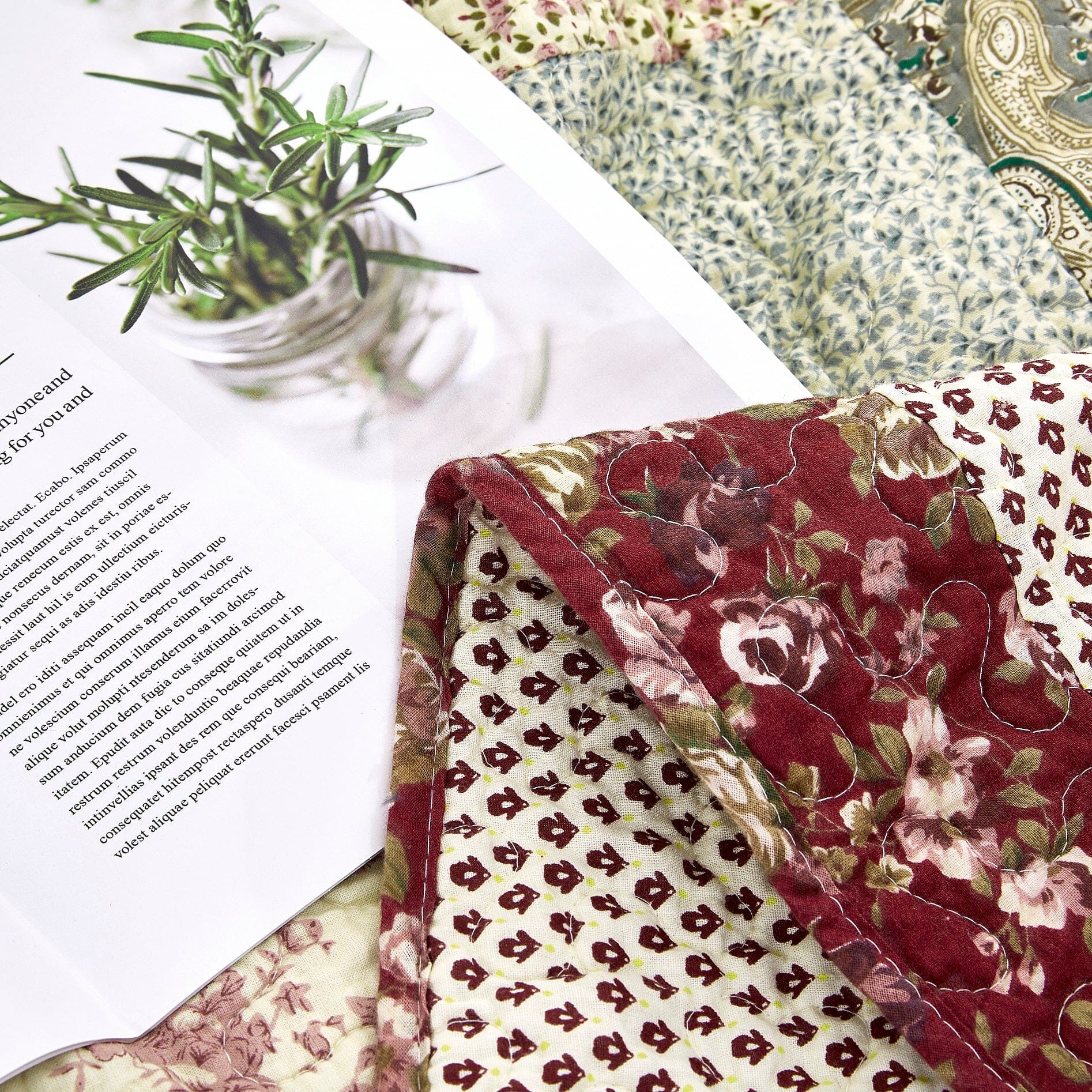 Tache Fairy Tale Tea Party Beige Burgundy Paisley Floral Cotton Patchwork Quilted Throw Blanket (DXJ103443)