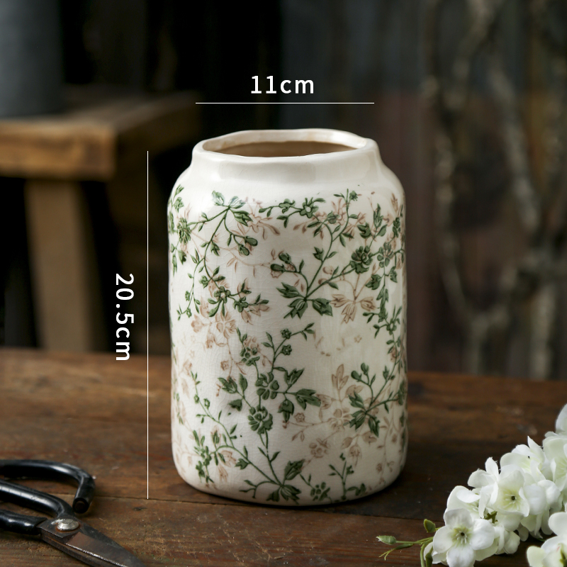 Green Pastoral Ceramic Vase