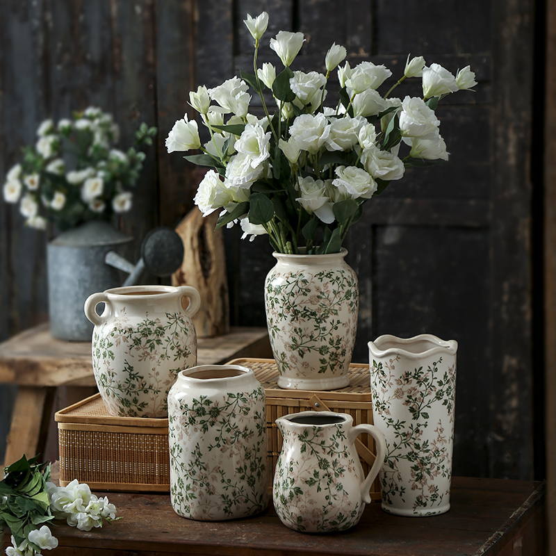 Green Pastoral Ceramic Vase