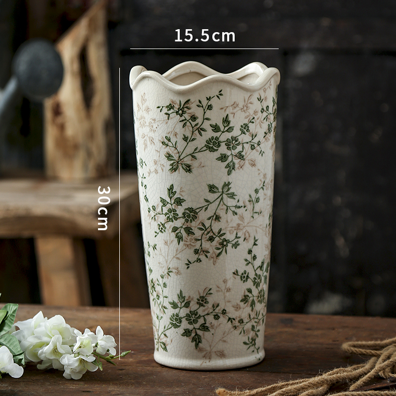 Green Pastoral Ceramic Vase