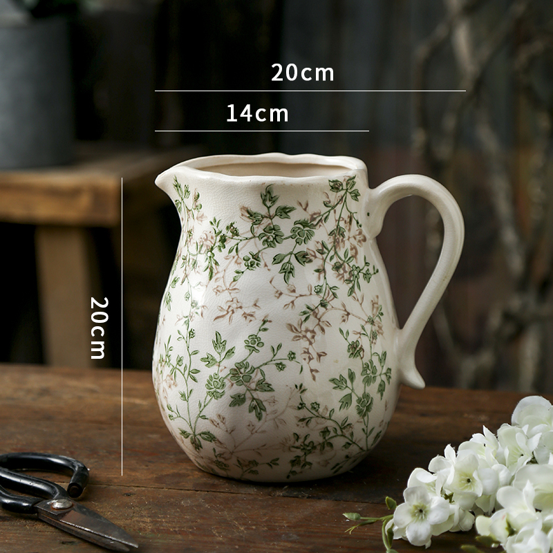 Green Pastoral Ceramic Vase