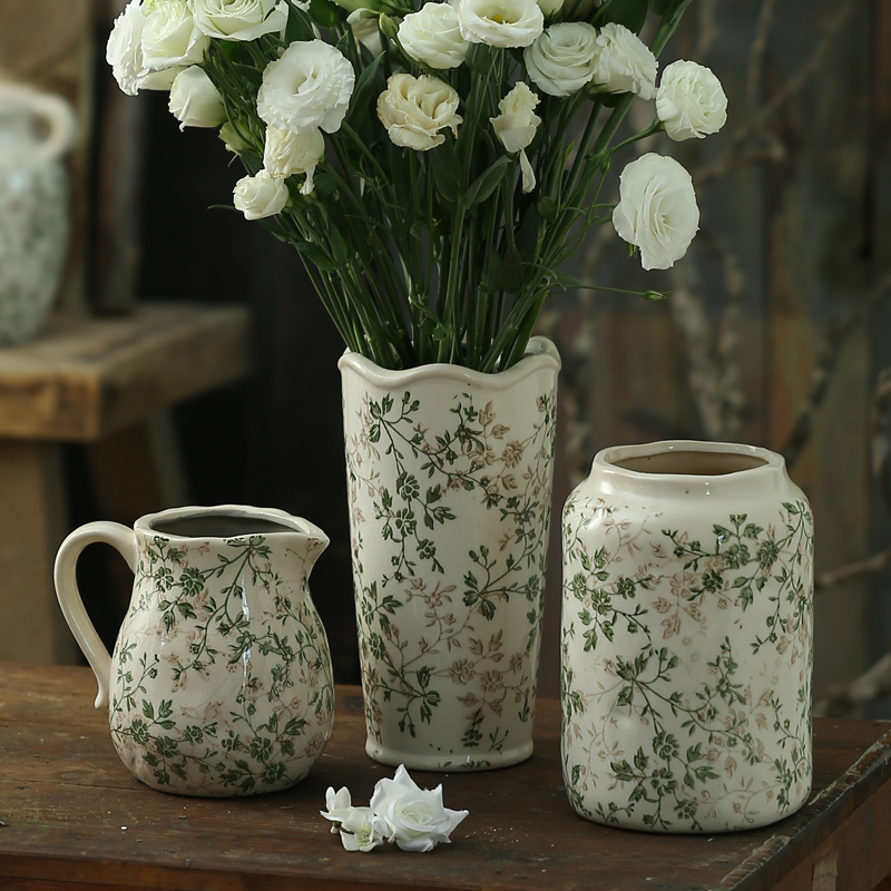 Green Pastoral Ceramic Vase